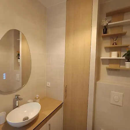 Apartment Extension Independante Avec Exterieur 35min Mouroux